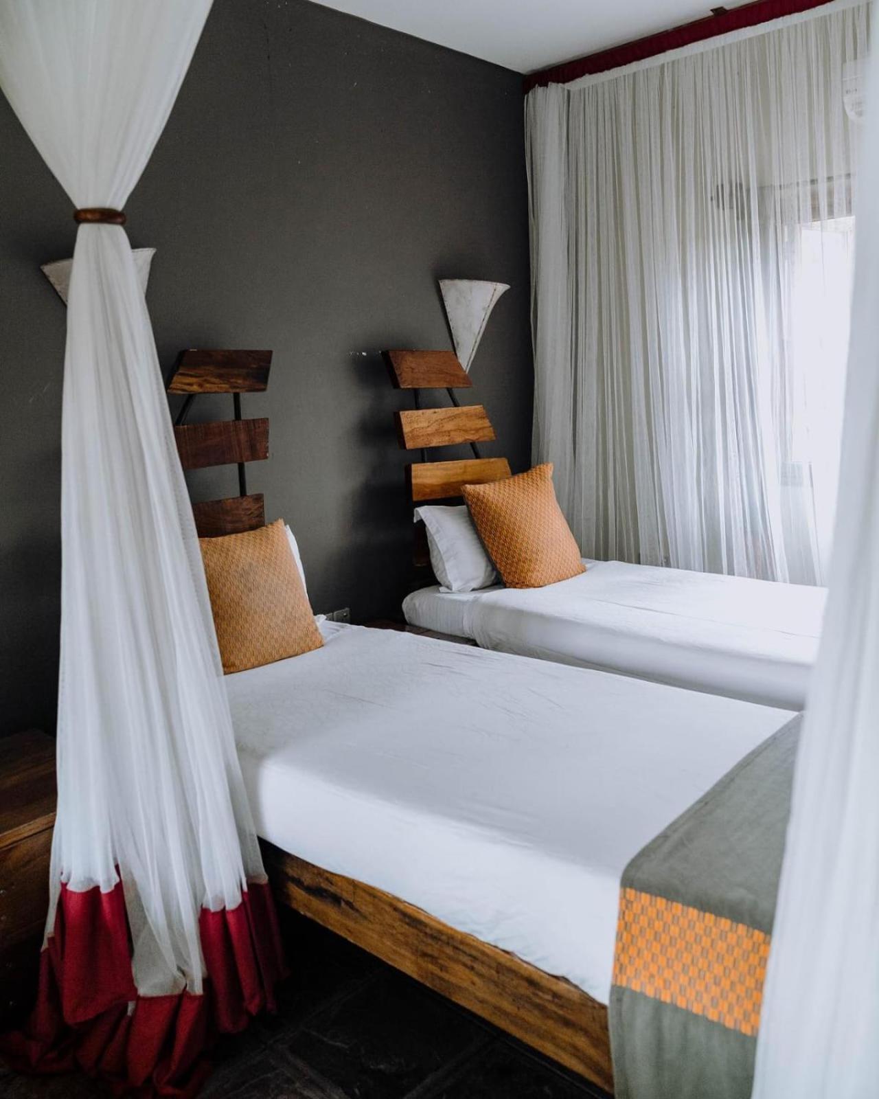 Weru Weru River Lodge โมชิ ภายนอก รูปภาพ