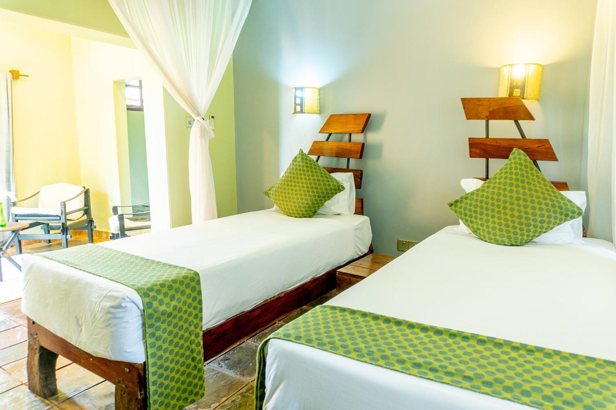 Weru Weru River Lodge โมชิ ภายนอก รูปภาพ